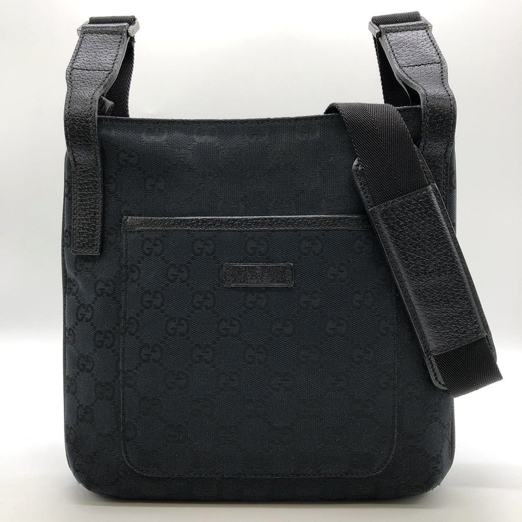 Gucci 122793 Shoulder Bag in Black GG Canvas PRE-OWNED