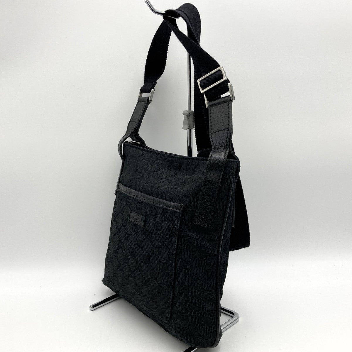 GUCCI 122793 Shoulder Bag, Crossbody Bag, Slim, Black, GG Line, GG Canvas PRE-OWNED