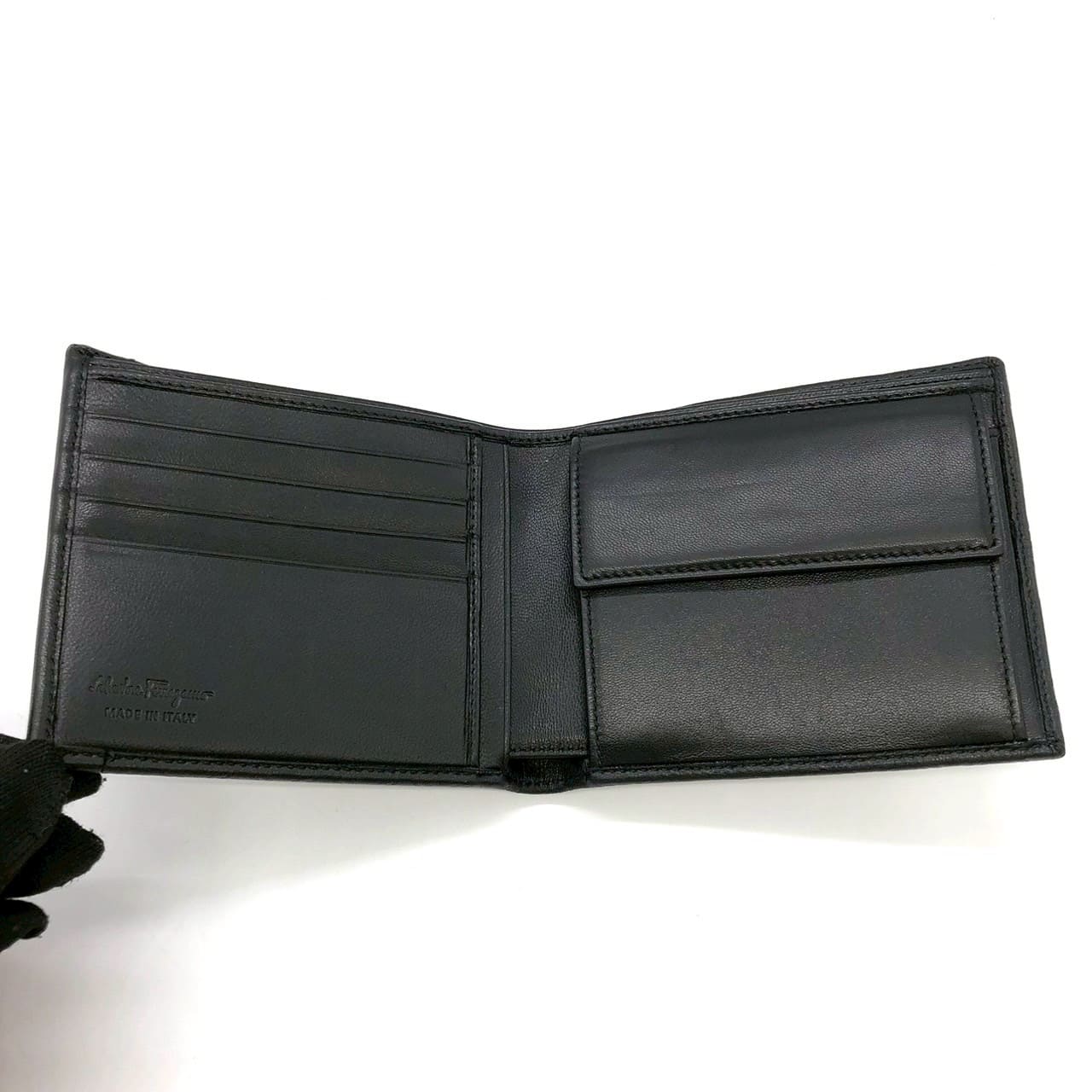 Salvatore Ferragamo Gancini Bi-fold Wallet Leather Black Pre-owned