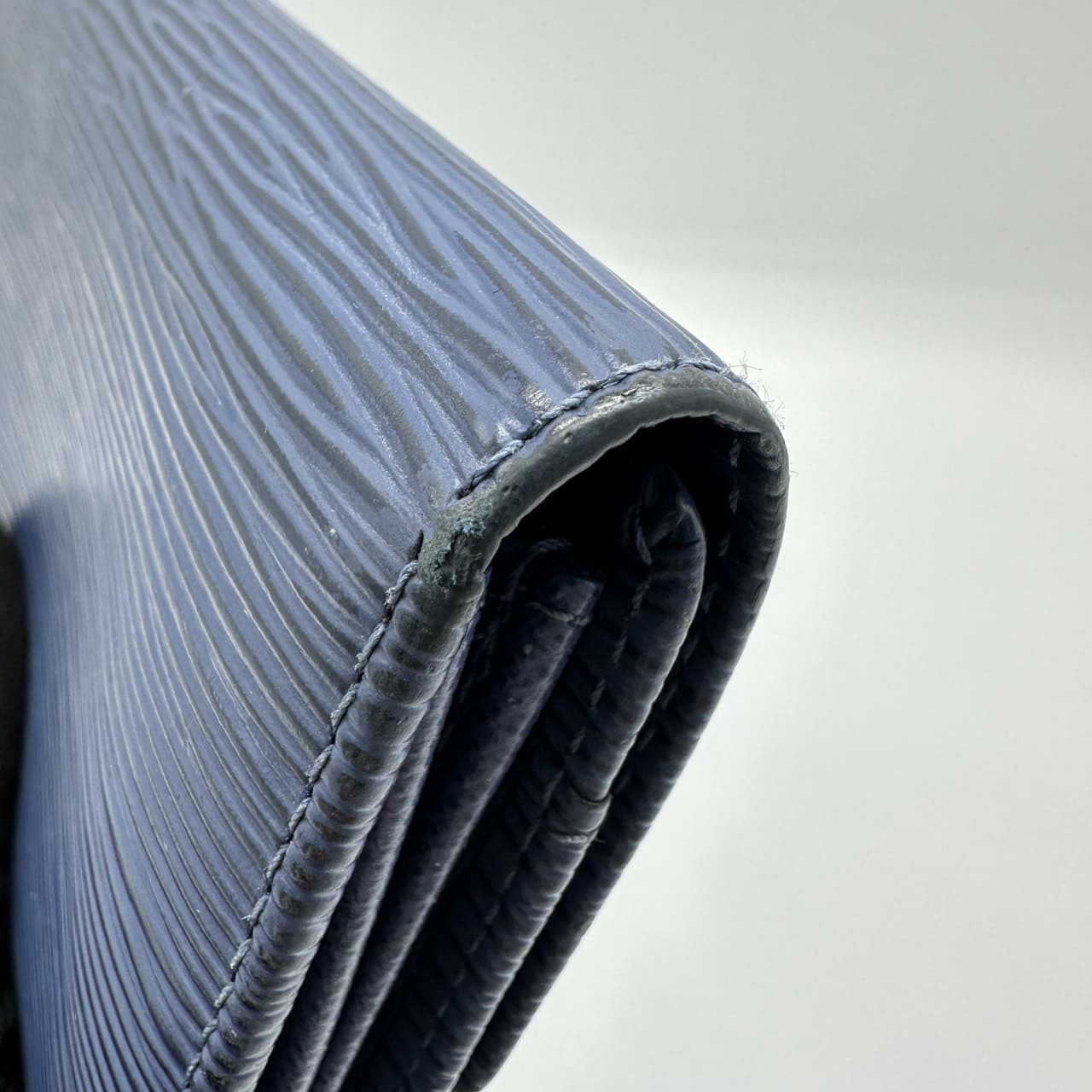 Louis Vuitton M60324 Portefeuille Sarah Long Wallet Epi Leather Navy Pre-owned