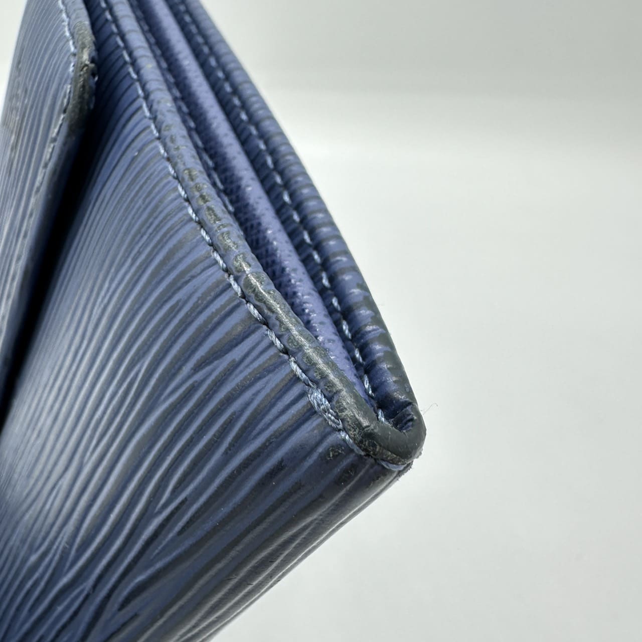 Louis Vuitton M60324 Portefeuille Sarah Long Wallet Epi Leather Navy Pre-owned