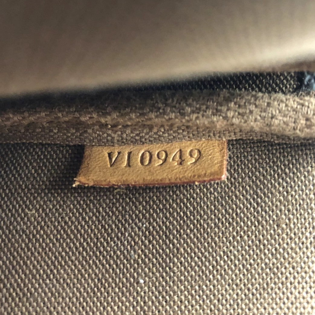 Louis Vuitton M51980 Pochette Accessoires Handbag Monogram Canvas/Leather Brown Pre-owned
