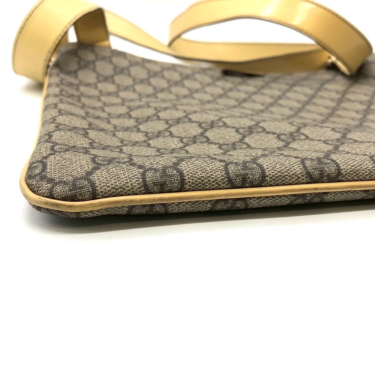 Gucci 201446 GG Supreme Shoulder Bag Yellow Pre-owned