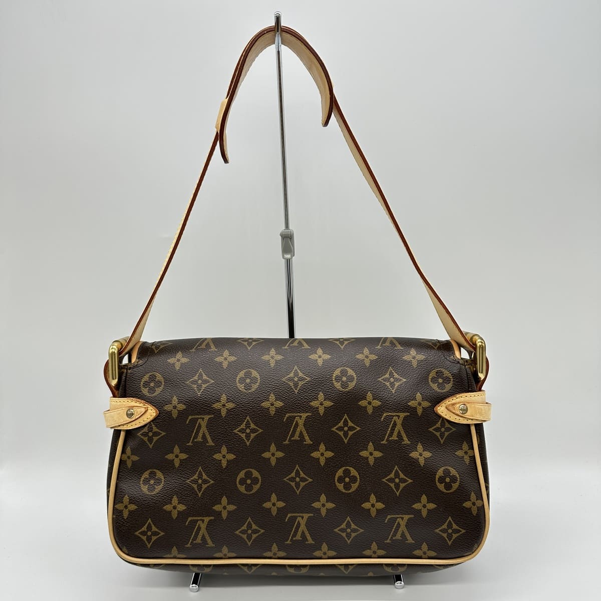 Louis Vuitton M40027 Hudson PM Shoulder Bag Monogram Brown Pre-owned