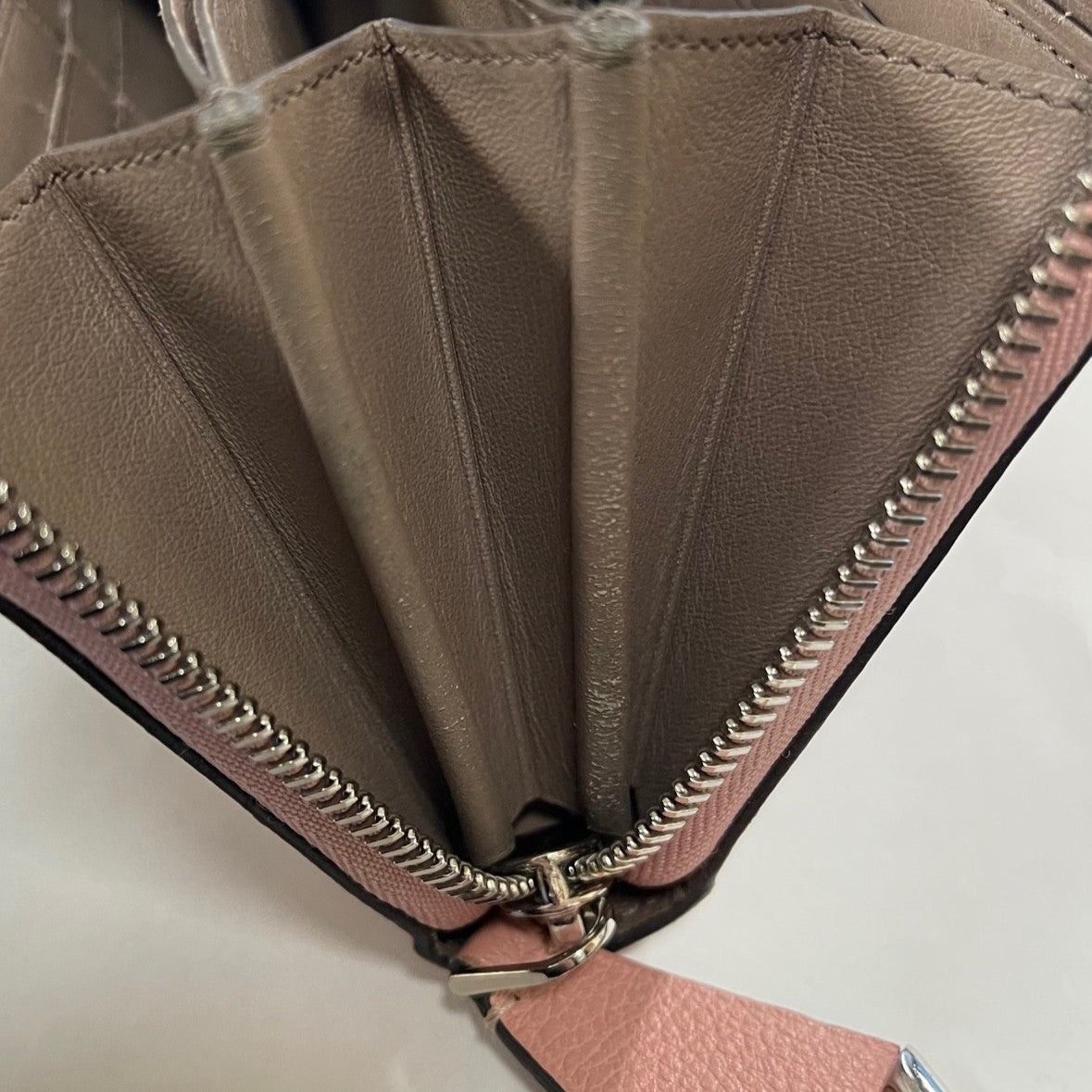 Louis Vuitton M60148 Portefeuille Comet Long Wallet Leather Magnolia Pink Pre-owned