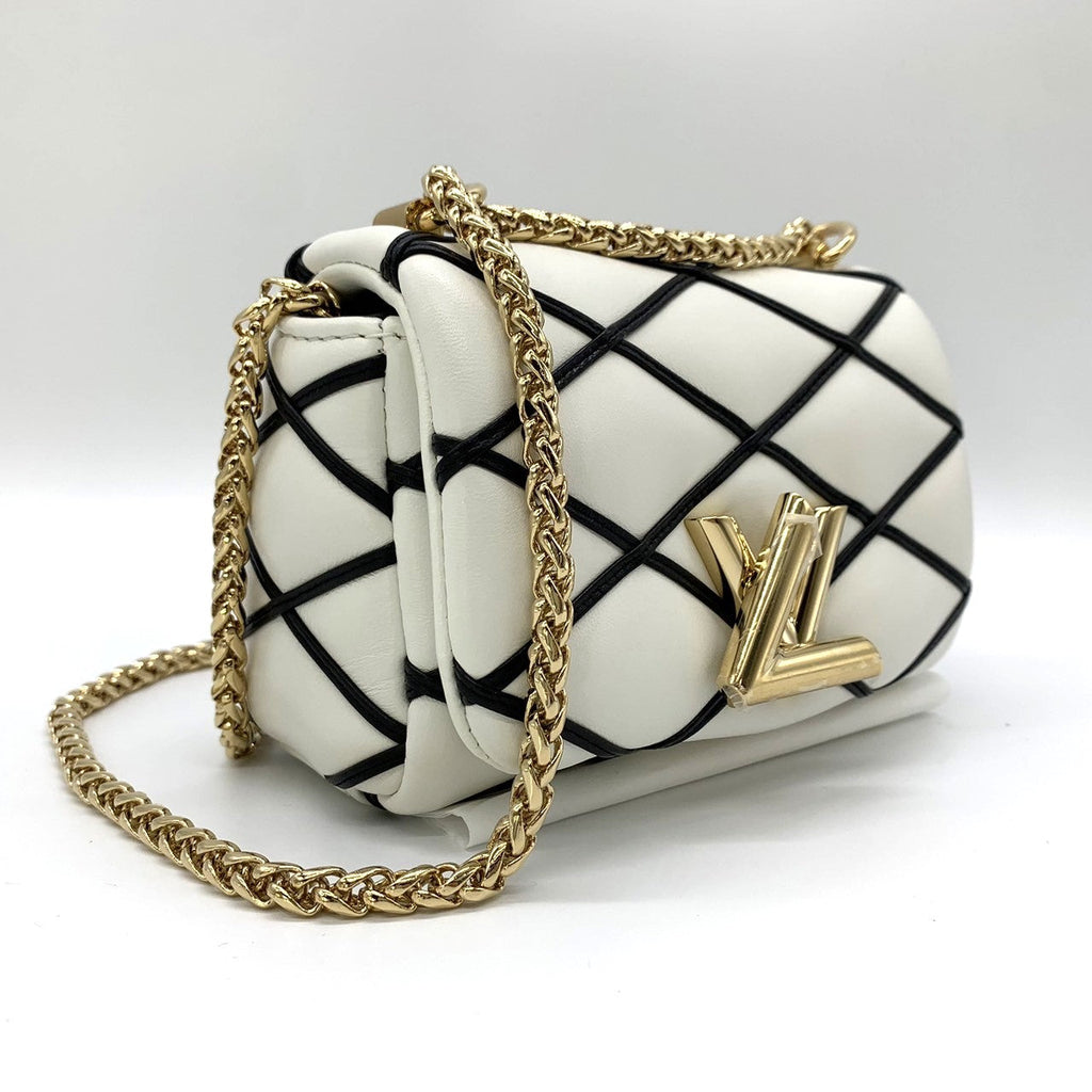 Louis Vuitton M23762 Pico GO-14 Chain Crossbody Shoulder Bag Lambskin Leather White Pre-owned