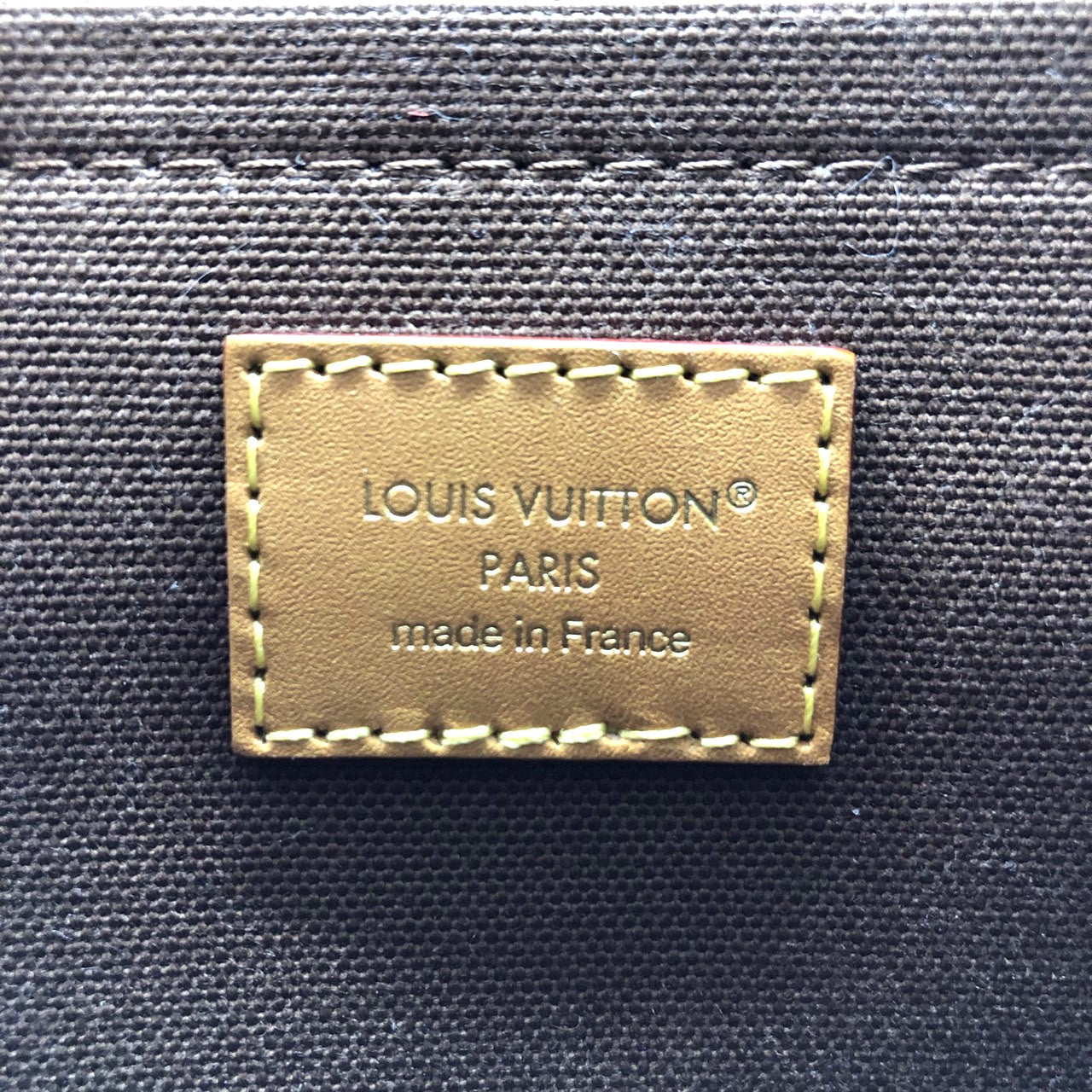 Excellent condition LOUIS VUITTON Pochette Voyage Souple M14057 clutch bag, Monogram canvas/leather, brown, women's fashion. PRE-OWNED