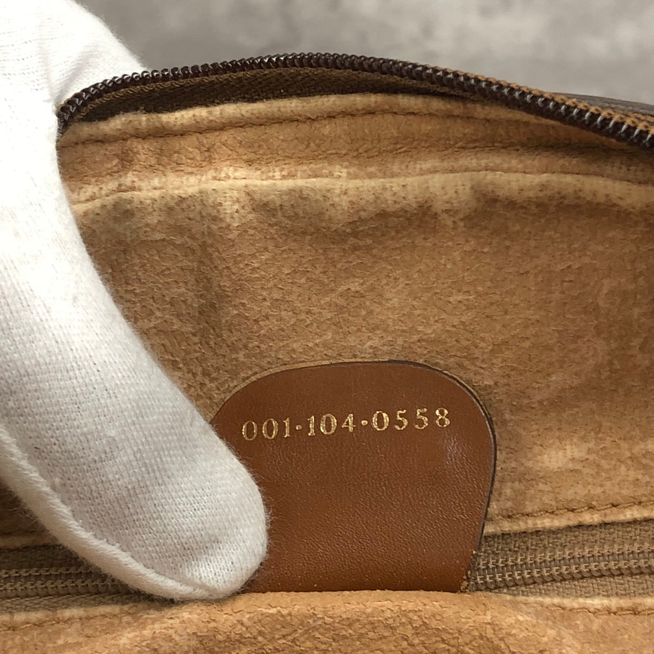 GUCCI Old Gucci 0001 104 0558 Shoulder Bag White Brown Micro GG PVC x Leather Brand Women's (Slightly Imperfect) PRE-OWNED
