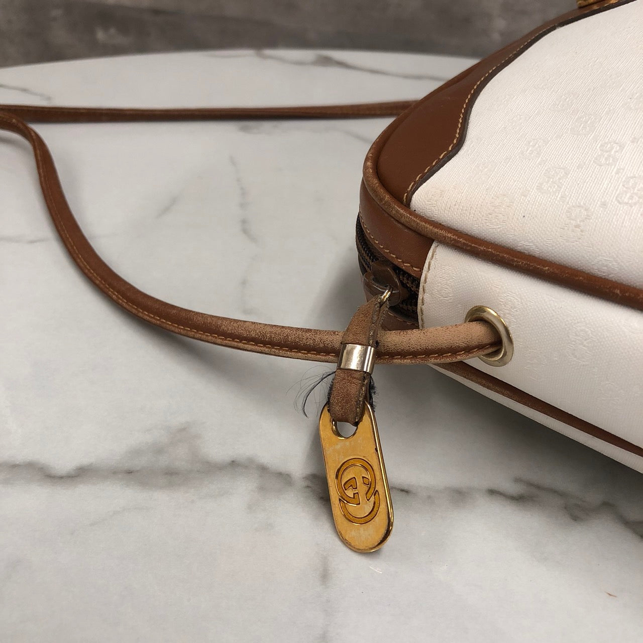 GUCCI Old Gucci 0001 104 0558 Shoulder Bag White Brown Micro GG PVC x Leather Brand Women's (Slightly Imperfect) PRE-OWNED
