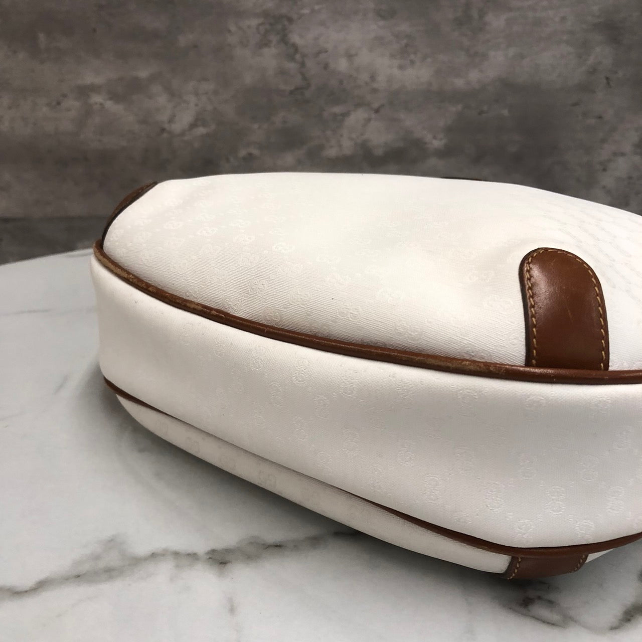 GUCCI Old Gucci 0001 104 0558 Shoulder Bag White Brown Micro GG PVC x Leather Brand Women's (Slightly Imperfect) PRE-OWNED
