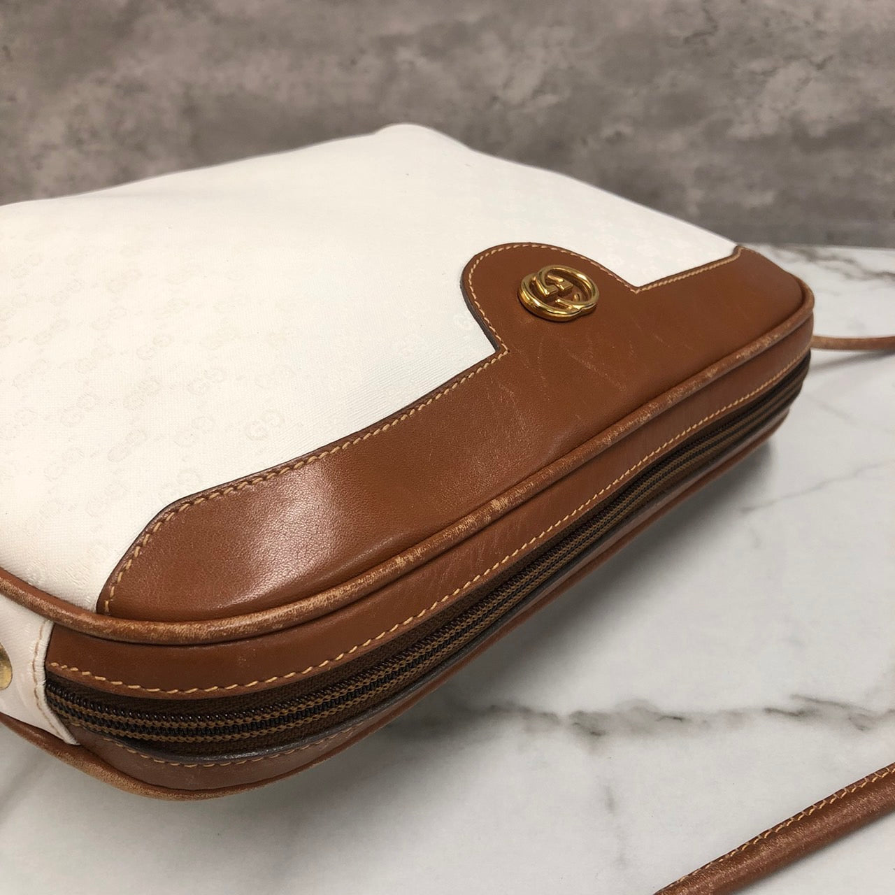 GUCCI Old Gucci 0001 104 0558 Shoulder Bag White Brown Micro GG PVC x Leather Brand Women's (Slightly Imperfect) PRE-OWNED