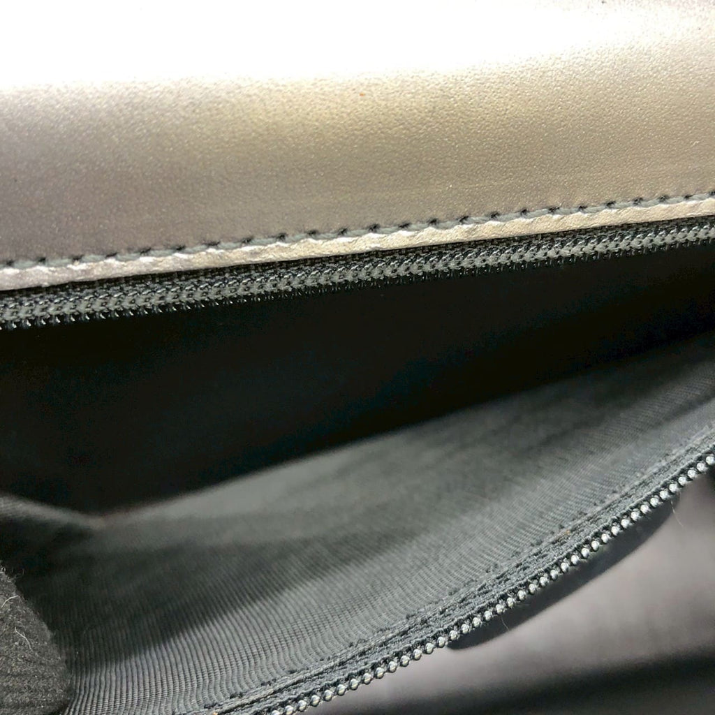 Gucci 001 2058 Shoulder Bag Leather Gray Pre-owned
