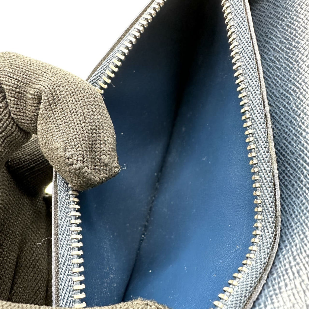LOUIS VUITTON M61804 Portefeuille Alexandre Taiga Long Wallet Navy Leather Women's Men's PRE-OWNED Fashion