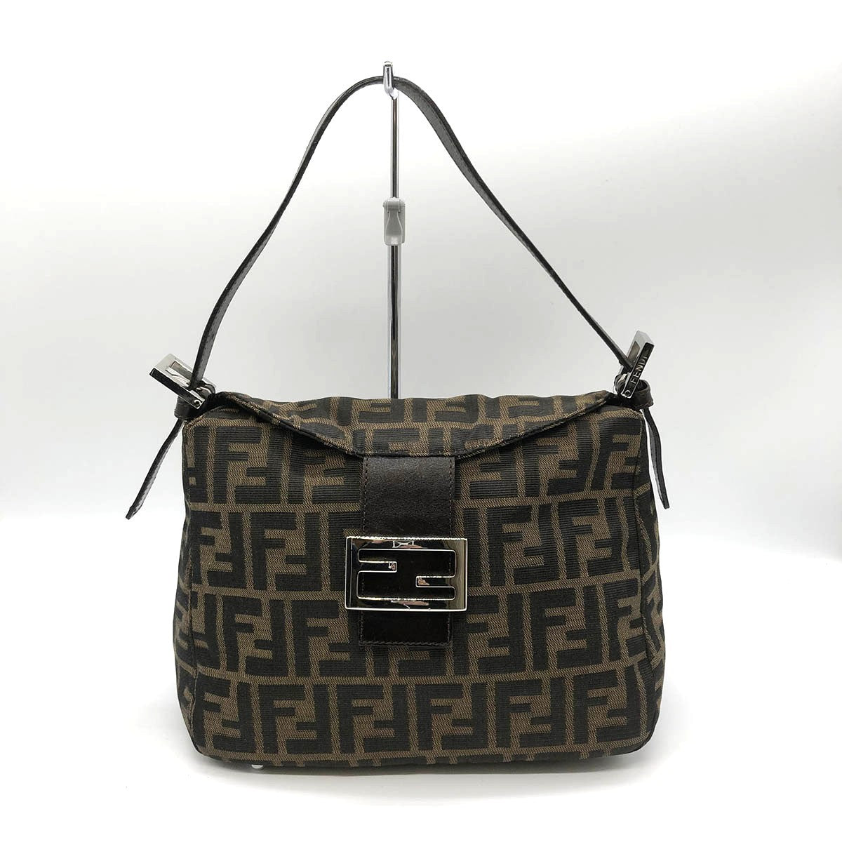 Fendi Mamma Baguette handbag in brown Zucca canvas with silver hardware PRE-OWNED