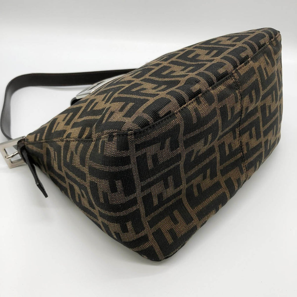Fendi Mamma Baguette handbag in brown Zucca canvas with silver hardware PRE-OWNED