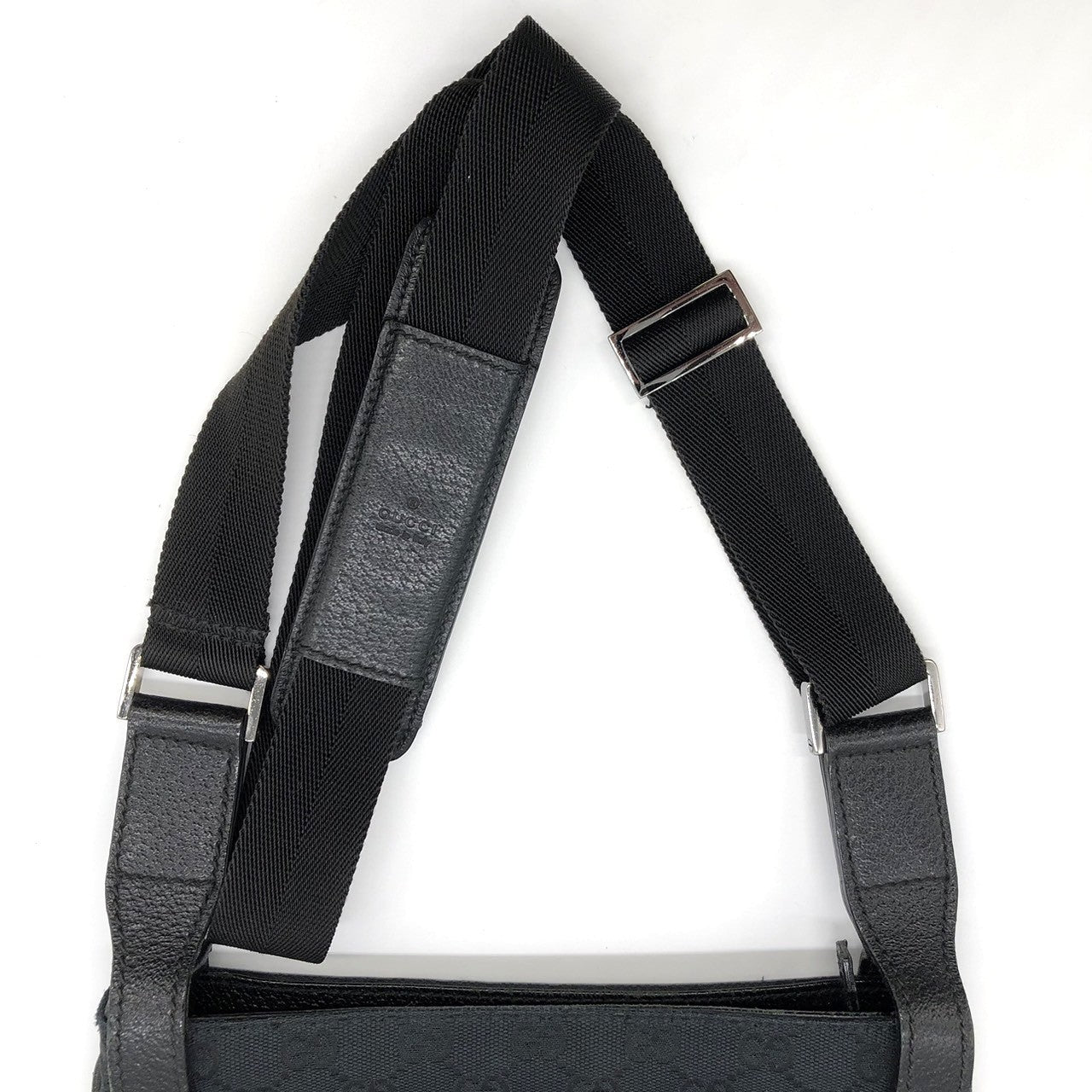 Gucci 122793 Shoulder Bag in Black GG Canvas PRE-OWNED