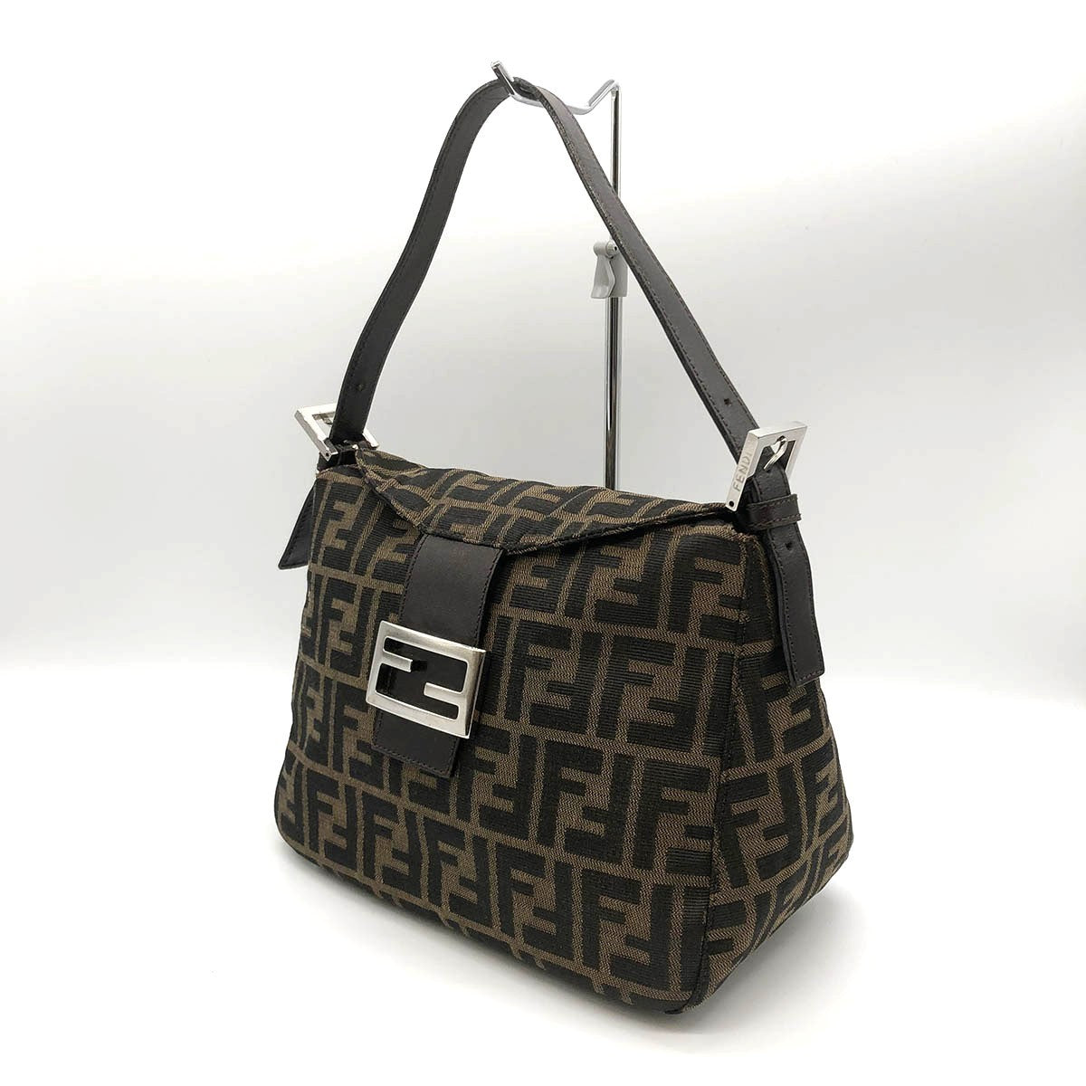 Fendi Mamma Baguette handbag in brown Zucca canvas with silver hardware PRE-OWNED