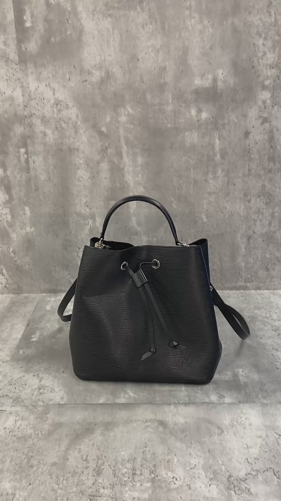 Louis Vuitton M54366 NeoNoe Shoulder Bag Epi Leather Black Pre-owned