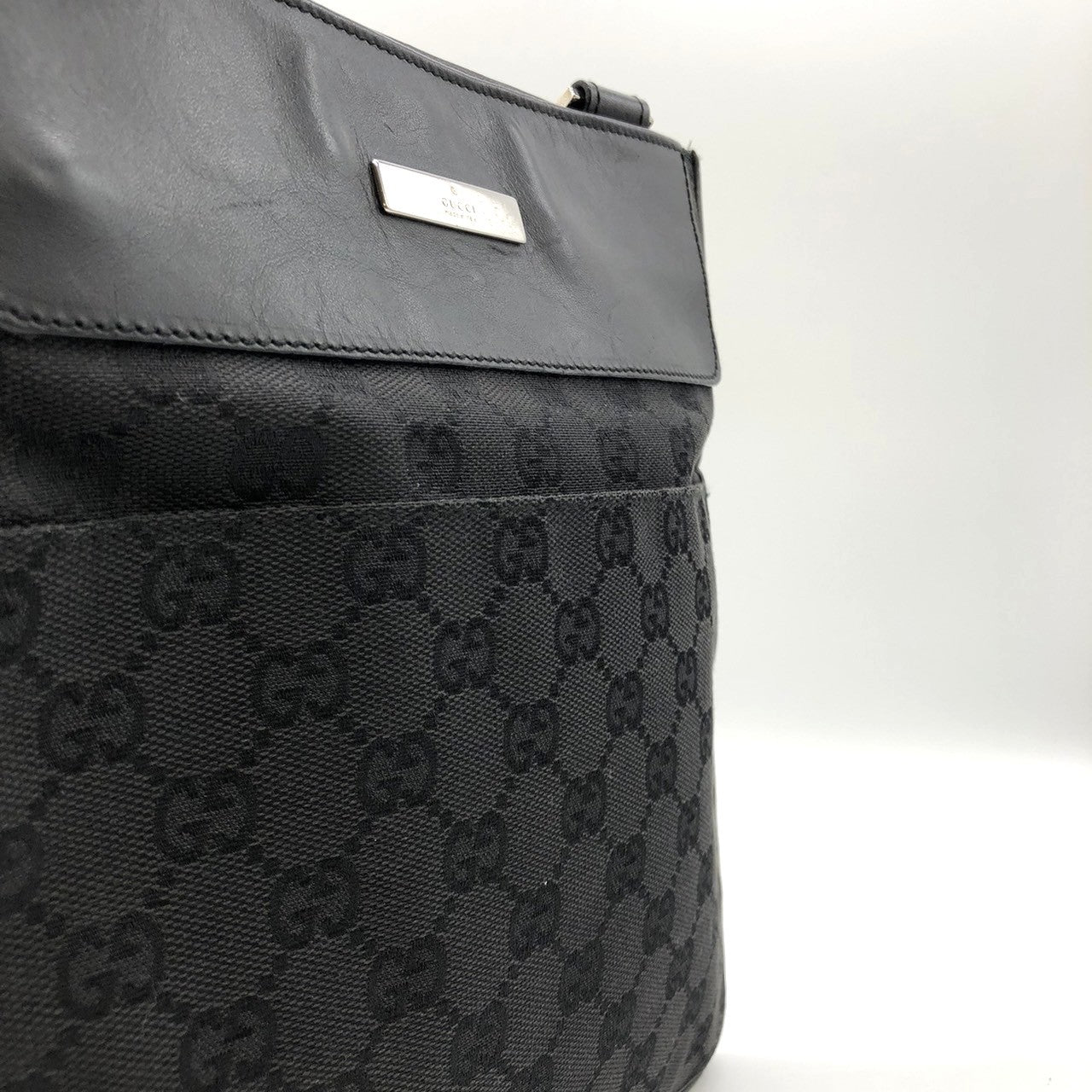 Gucci 27639 Slim Shoulder Bag, Crossbody, Black GG Canvas/Leather PRE-OWNED