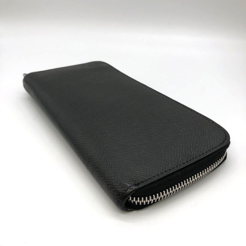 Louis Vuitton M30510 Zippy Vertical Long Wallet Taiga Leather Black Pre-owned