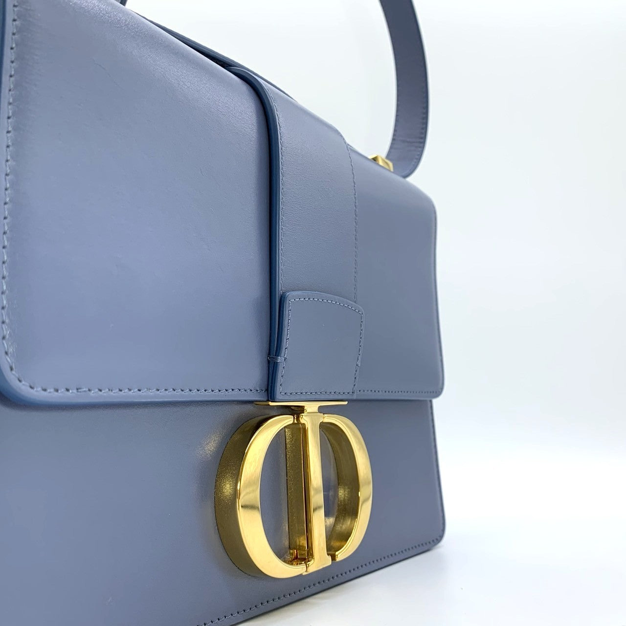 Christian Dior 30 Montaigne Crossbody Shoulder Bag Leather Blue Pre-owned